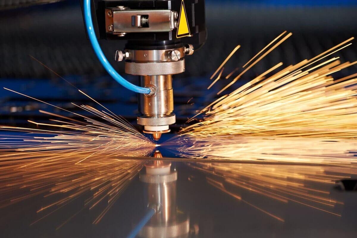 Curățare industrială pentru CNC și prelucrarea metalului – soluții Bio-Circle